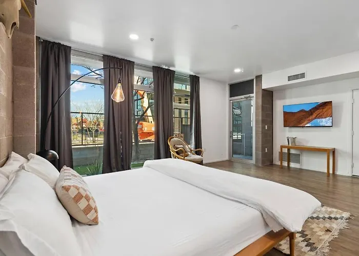 Lofty Apartment