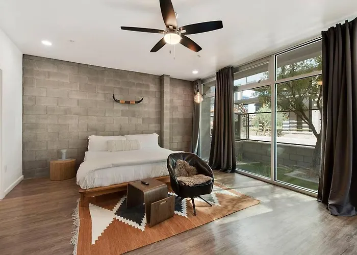 Lofty Apartment