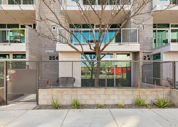 Lofty Apartment